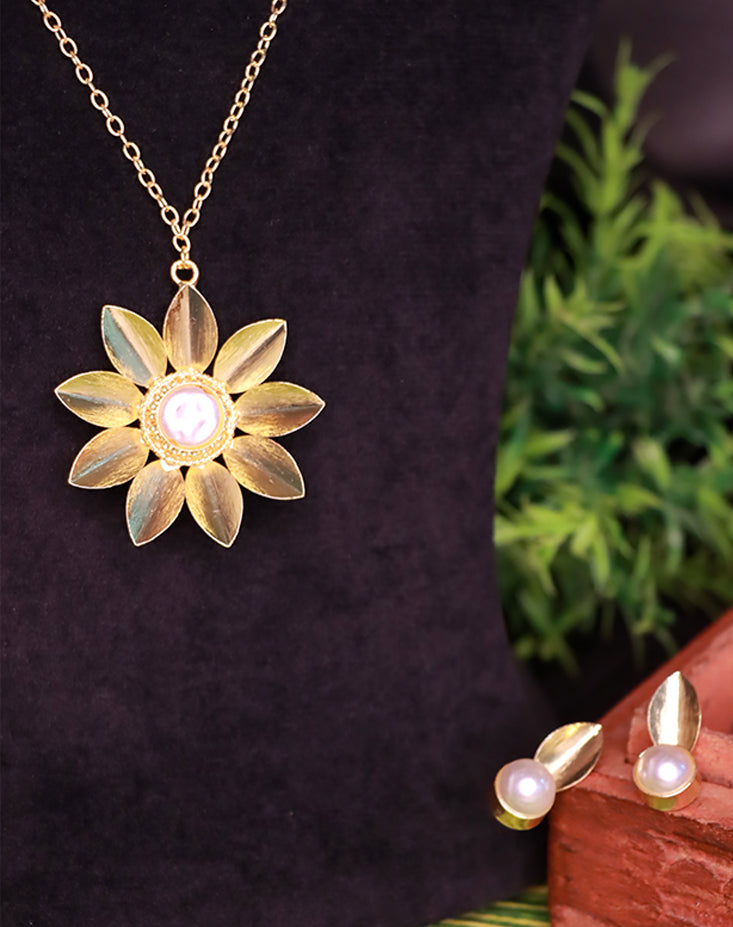 NECKLACE SETS